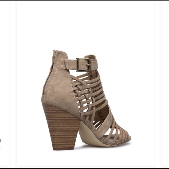 Brand new heeled sandals - Picture 2 of 3